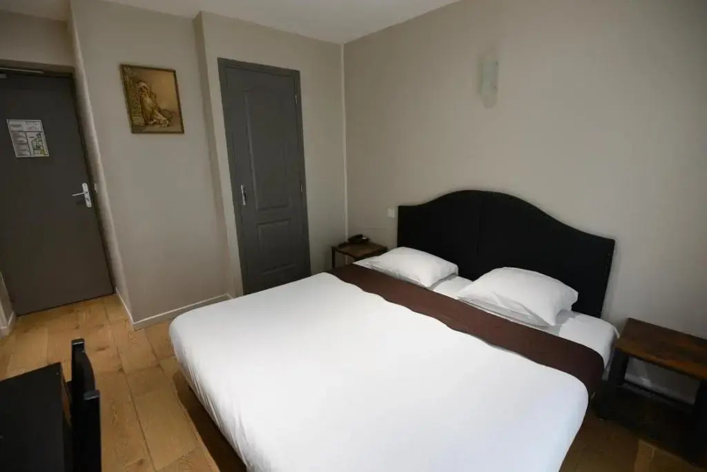 LAFAYETTE HOTEL