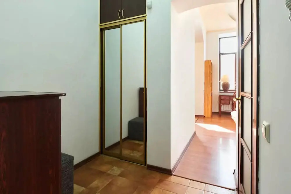Апартаменты Home-Hotel, ул. Хорива, 15