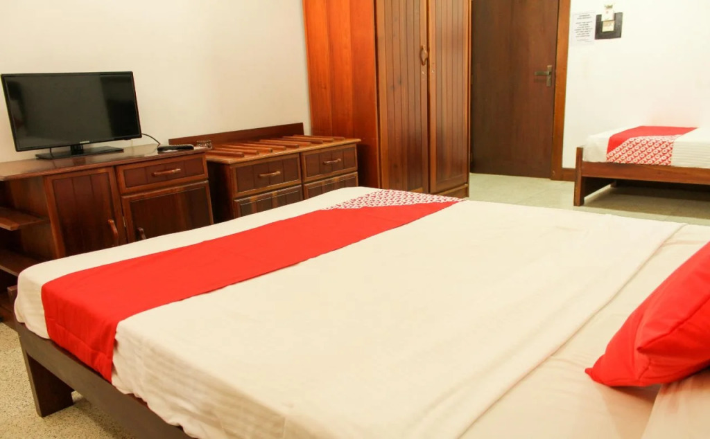OYO 106 Hotel 12