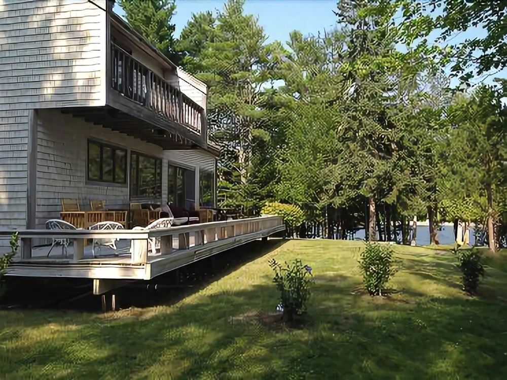 Sea Breeze - Three Bedroom Home