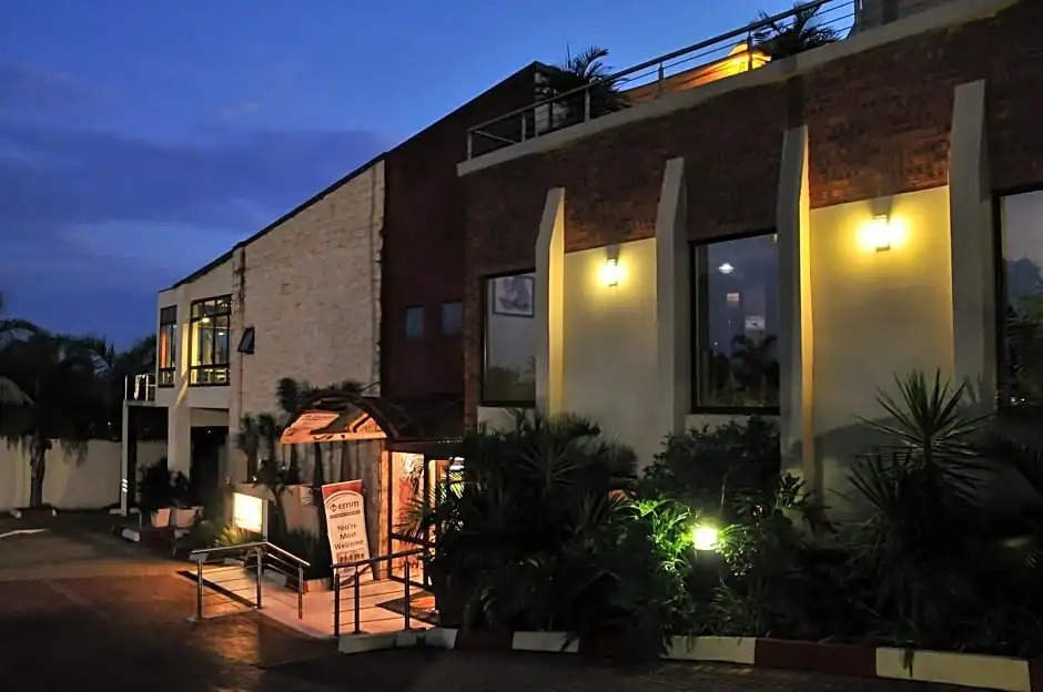2Ten Hotel