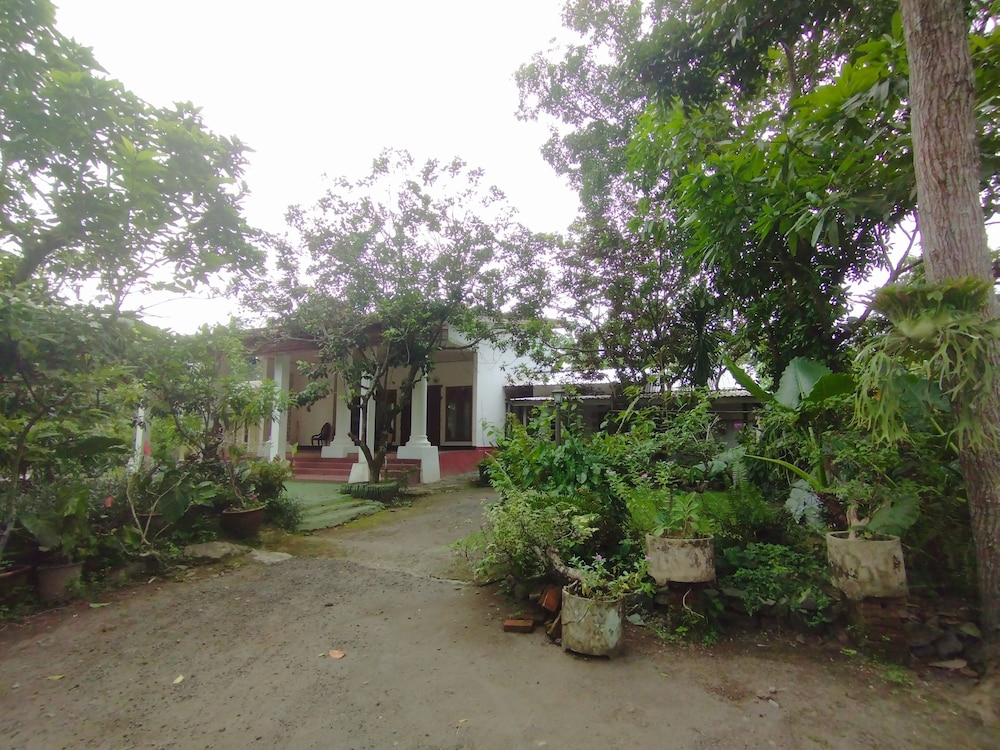 Hotel O Homestay Bonjeruk Near Restoran Pawon 21 Bonjeruk