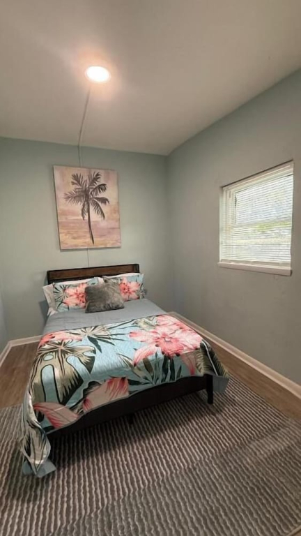 1 Bed Room Pool Steps to Beach