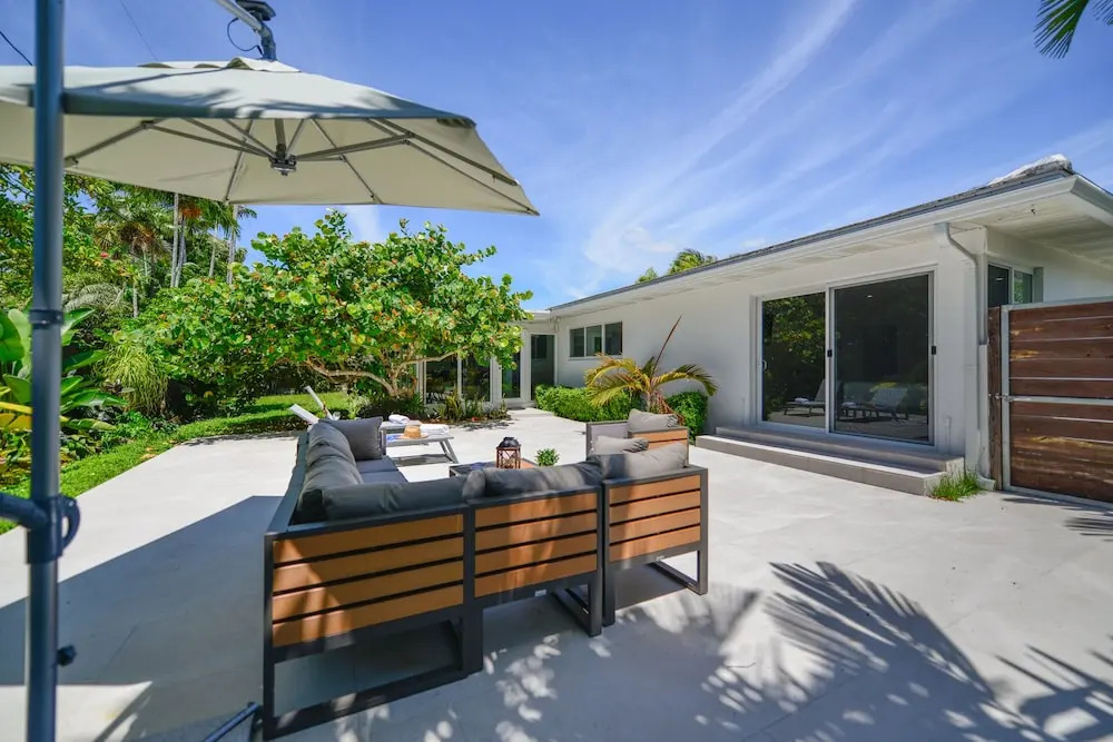Amazing renovated home close to the Bay
