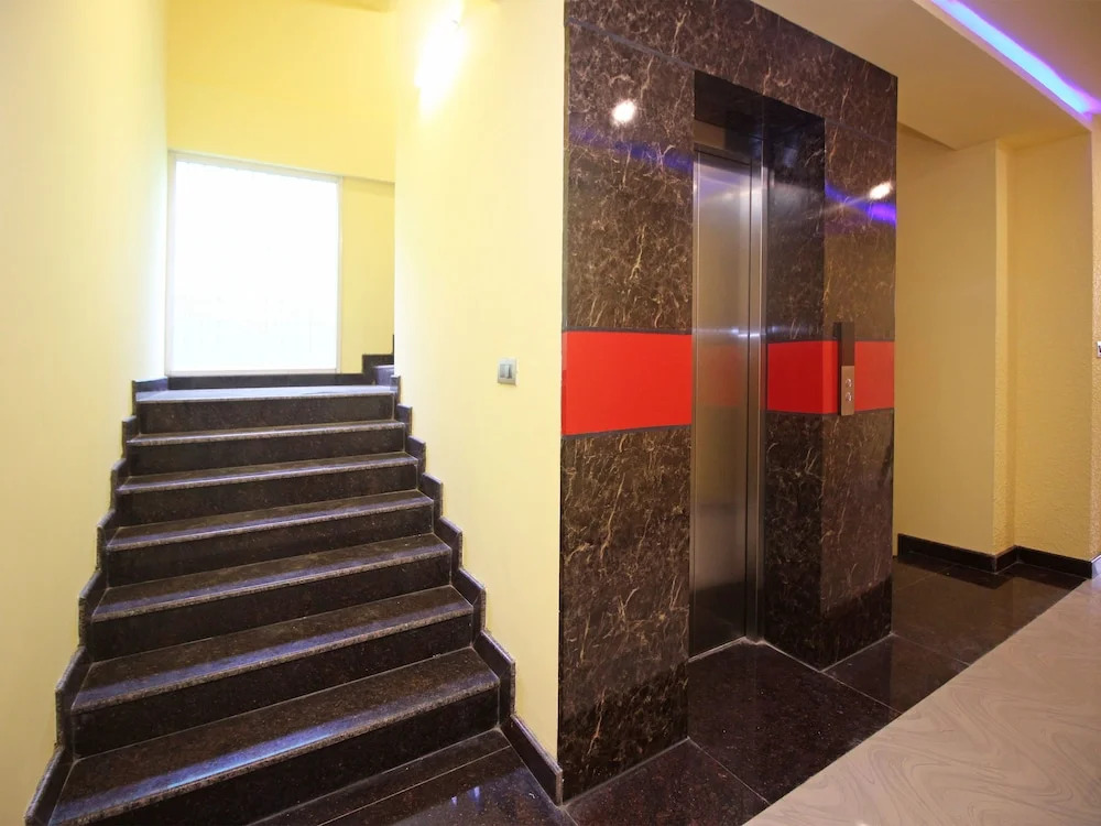 OYO 9563 Hotel RR Residency
