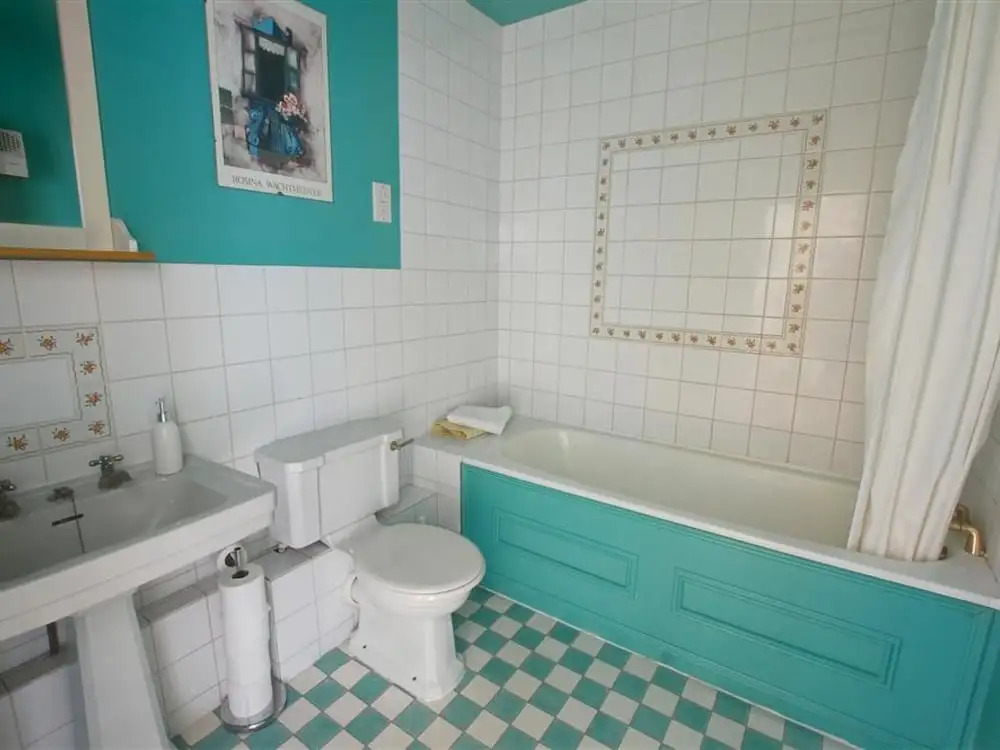 Lovely Apartment in Cranbrook With Serene View