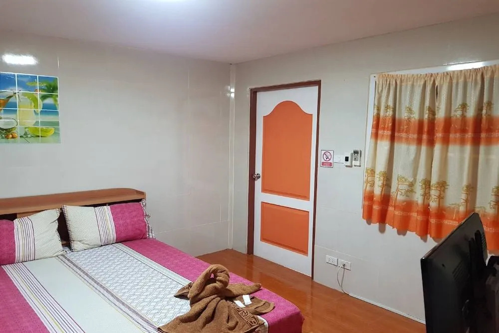 OYO 75352 Hotel Family House And Resort Phetchaburi