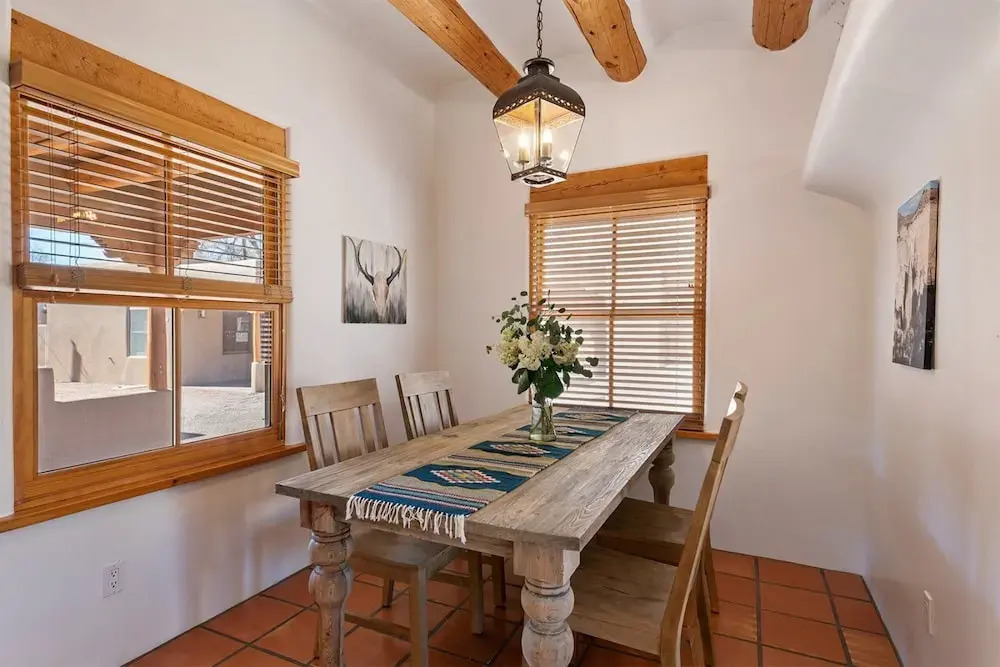 Casa Pico - Ideal Location, Fantastic Workspaces, Perfect Patio