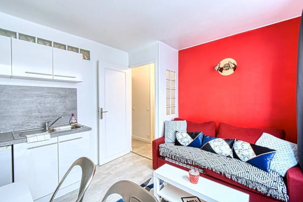Apartment 4 People, 20 Meters From the Croisette!