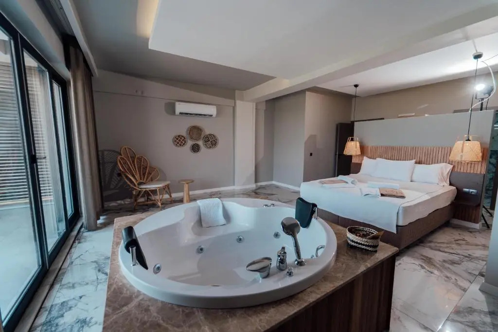 Fortunella Suites
