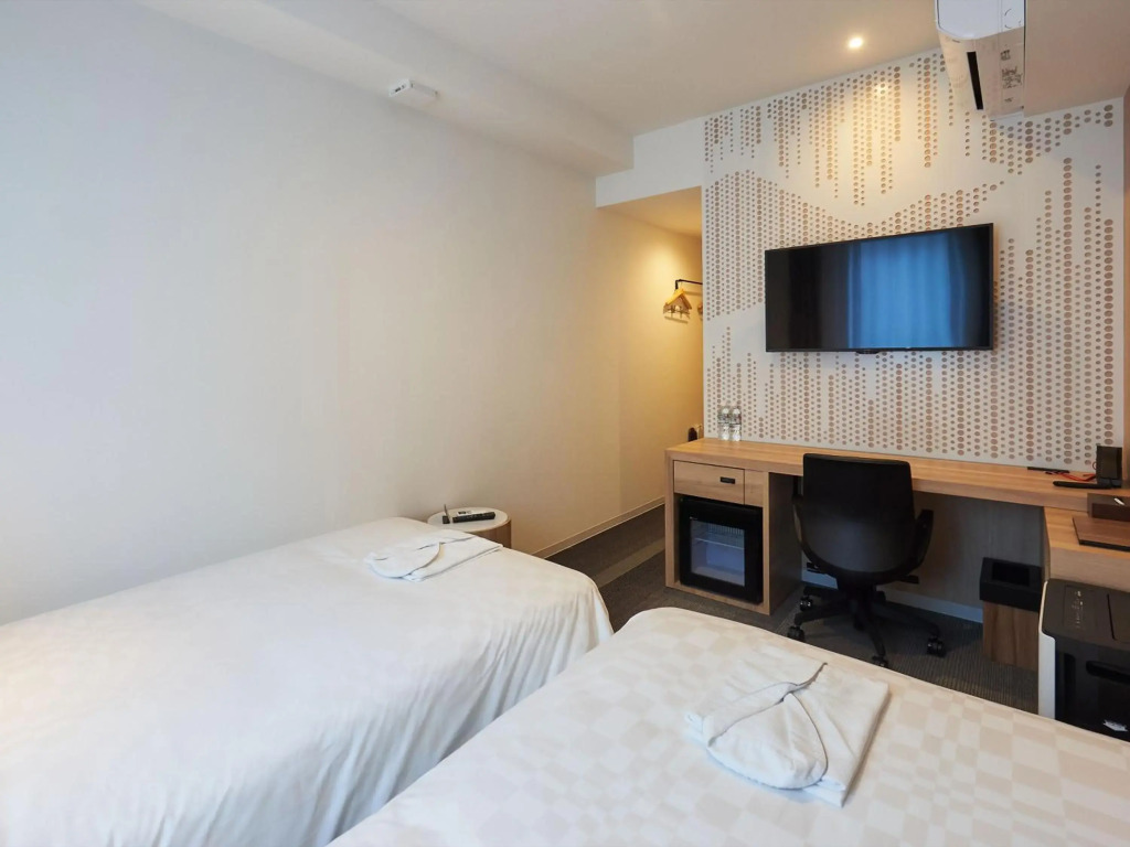 Henn na Hotel Komatsu Ekimae