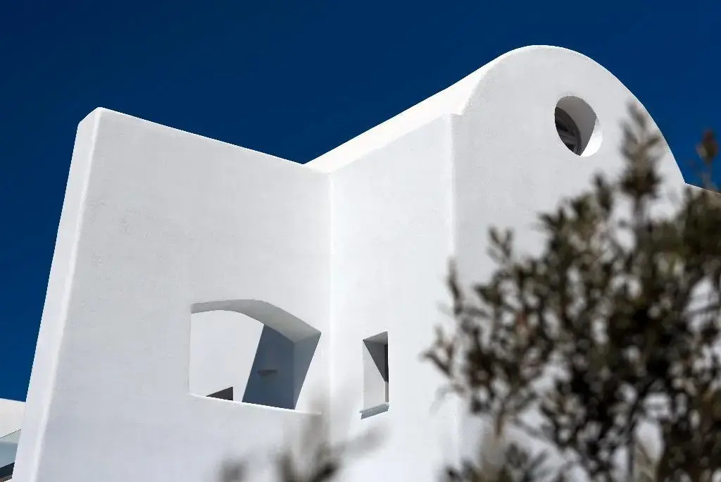 White Harmony Suites