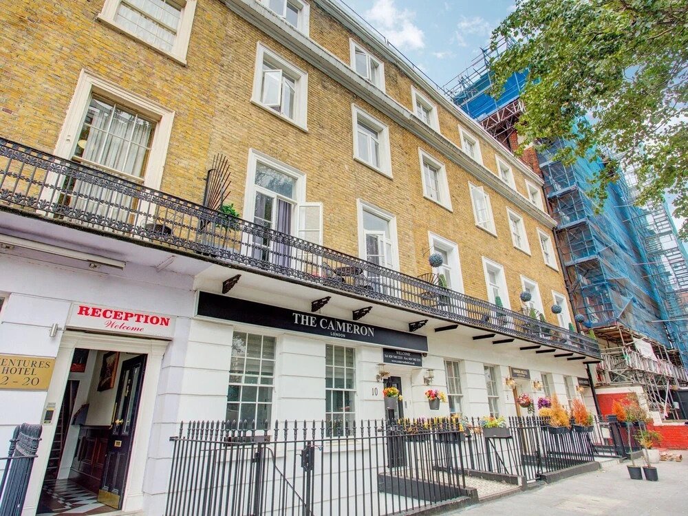 Swanky Apartment in London Near Hyde Park and Big Ben