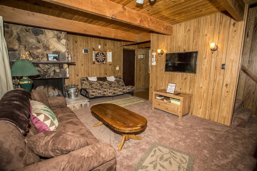 Just Right Cabin - 2 Br cabin by RedAwning