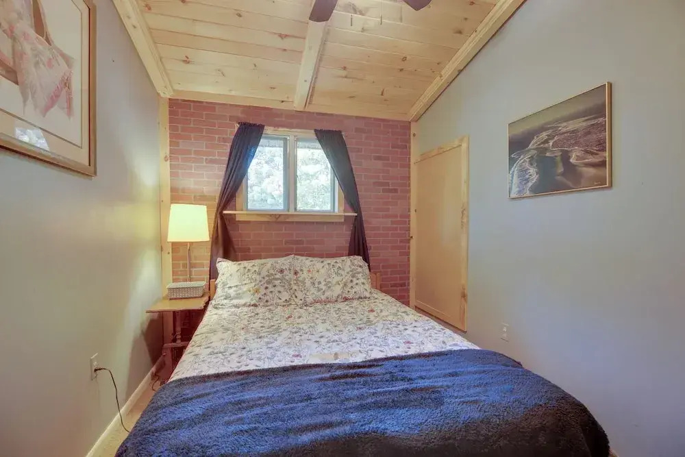 Lakefront Escape: Waterfront Lake Champlain Home