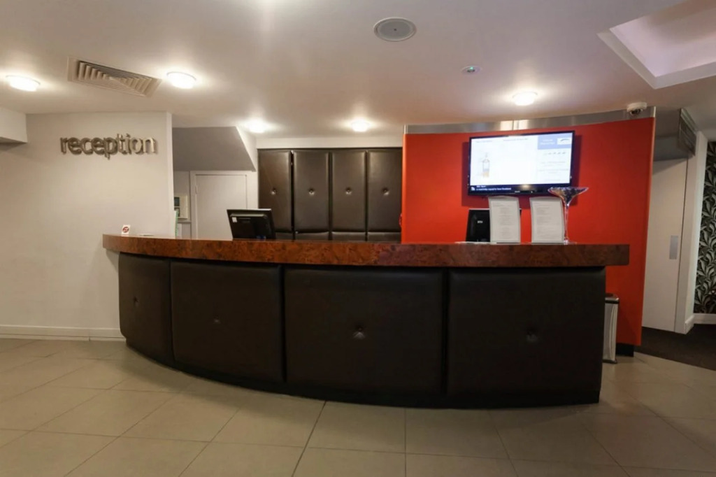 Stirling Court Hotel