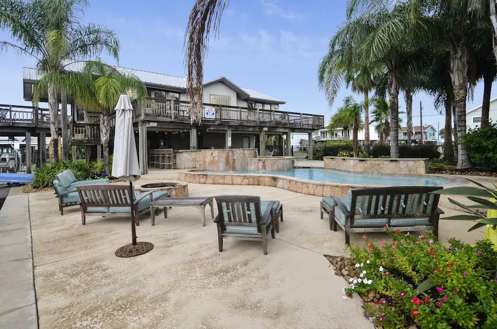 The K and R Resort Home