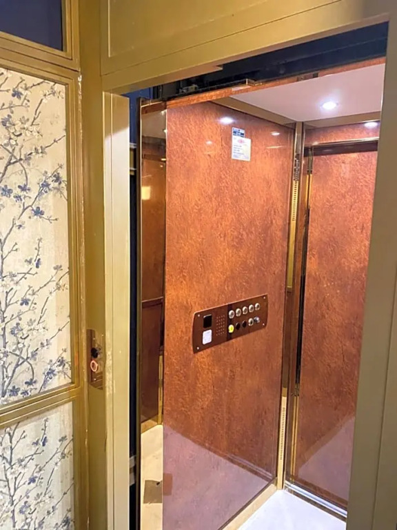 B&B Theodora