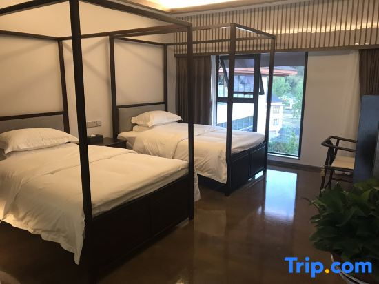Dongxianyi Hotel (Taohuayuan Town Branch)