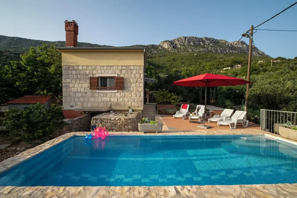 Hill Pool House, Kaštel Kambelovac Retreat