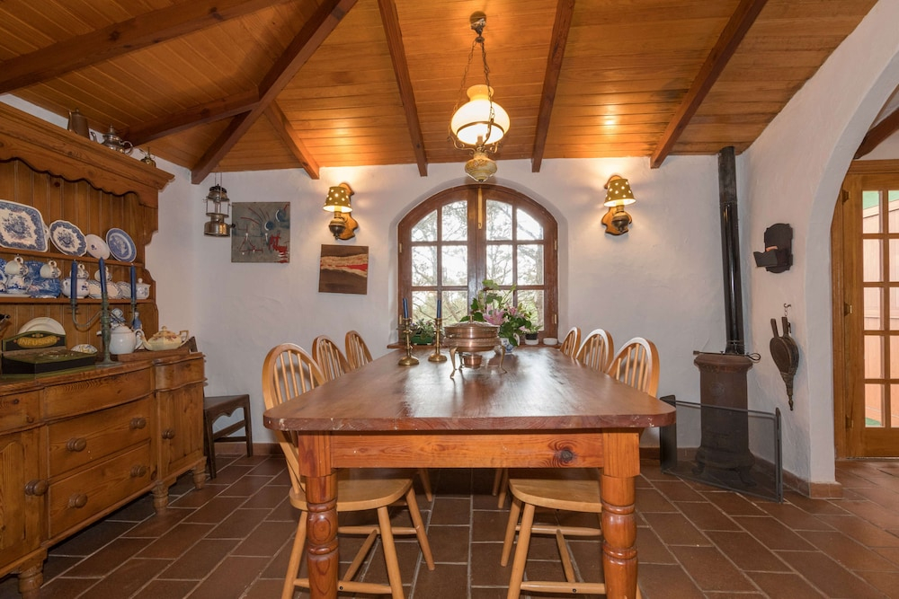 Casa Vacacional con Piscina en Caideros