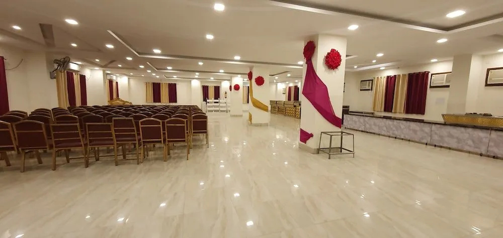 Hotel Rajmahal Roorkee