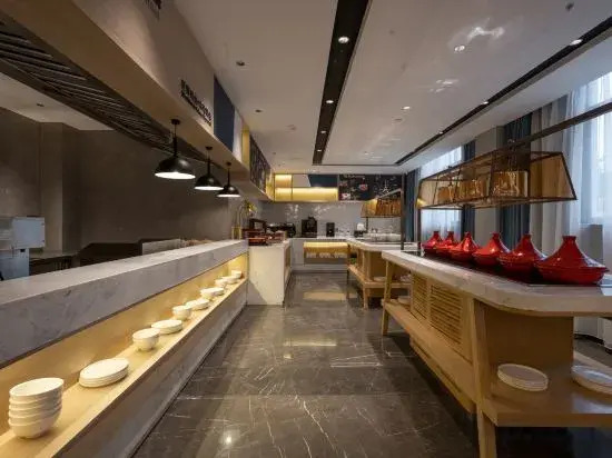 Urba S Hotel (Jimei School Village & Jiageng Park Branch)