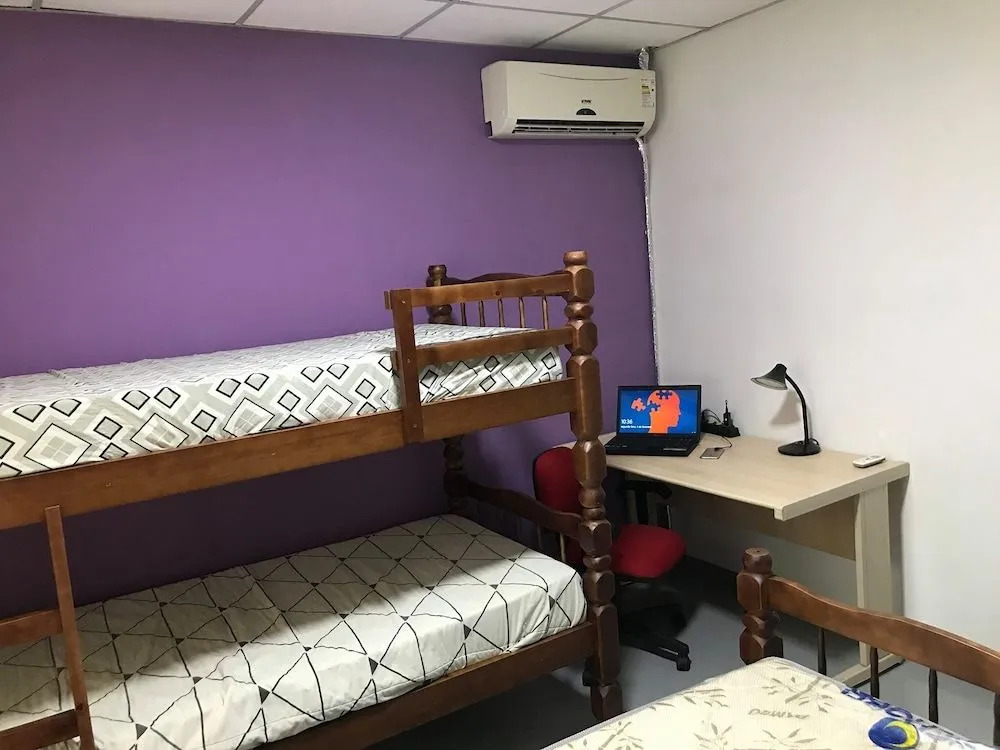 COACHHOSTEL7