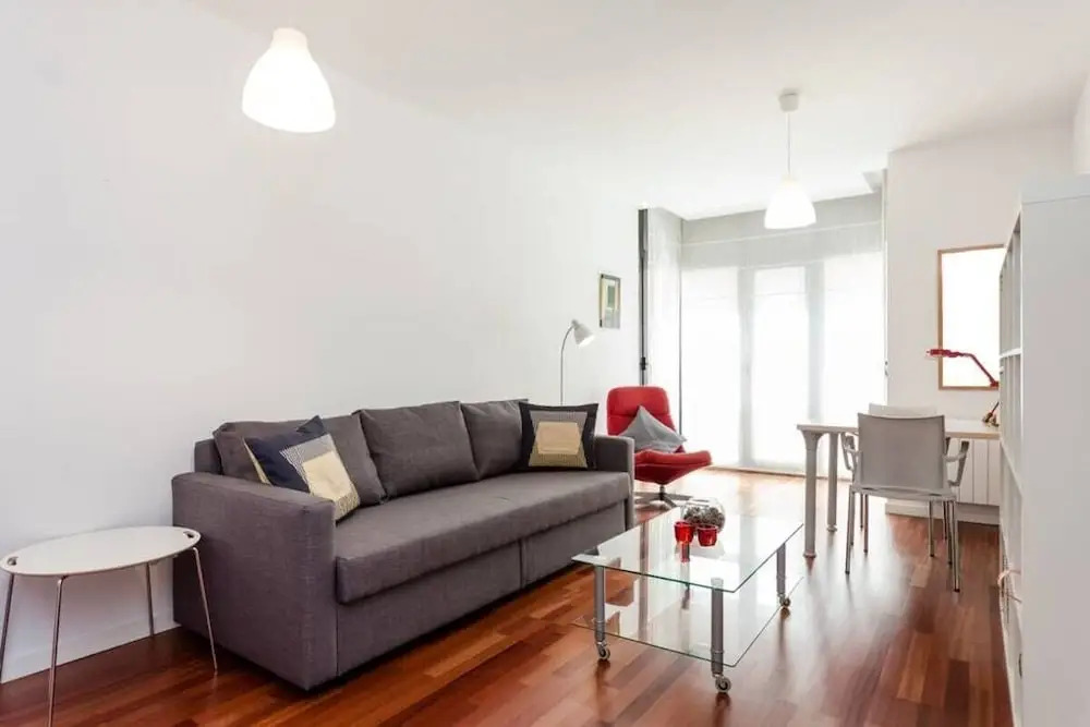 Modern 2 Bedroom Flat Next to Camp Nou