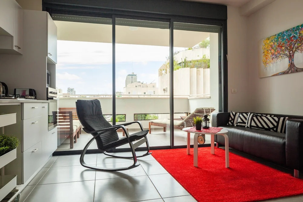 Sunny Luxary Apartments