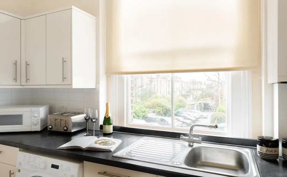 Great Percy Street Apartments by Flexystays