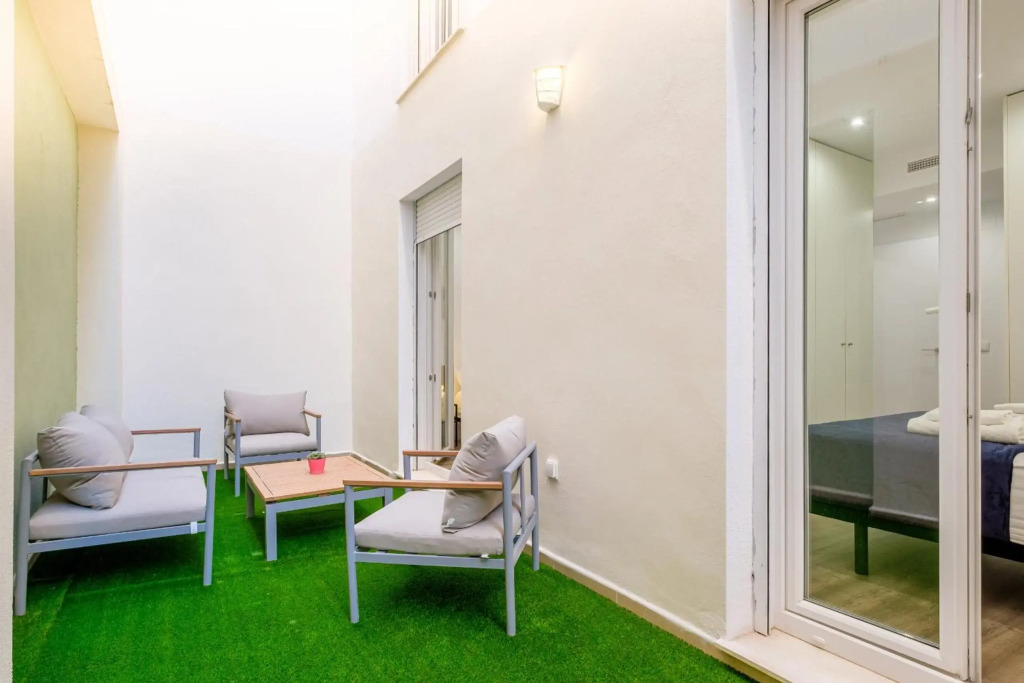 BRAND NEW apartment with private open-air space
