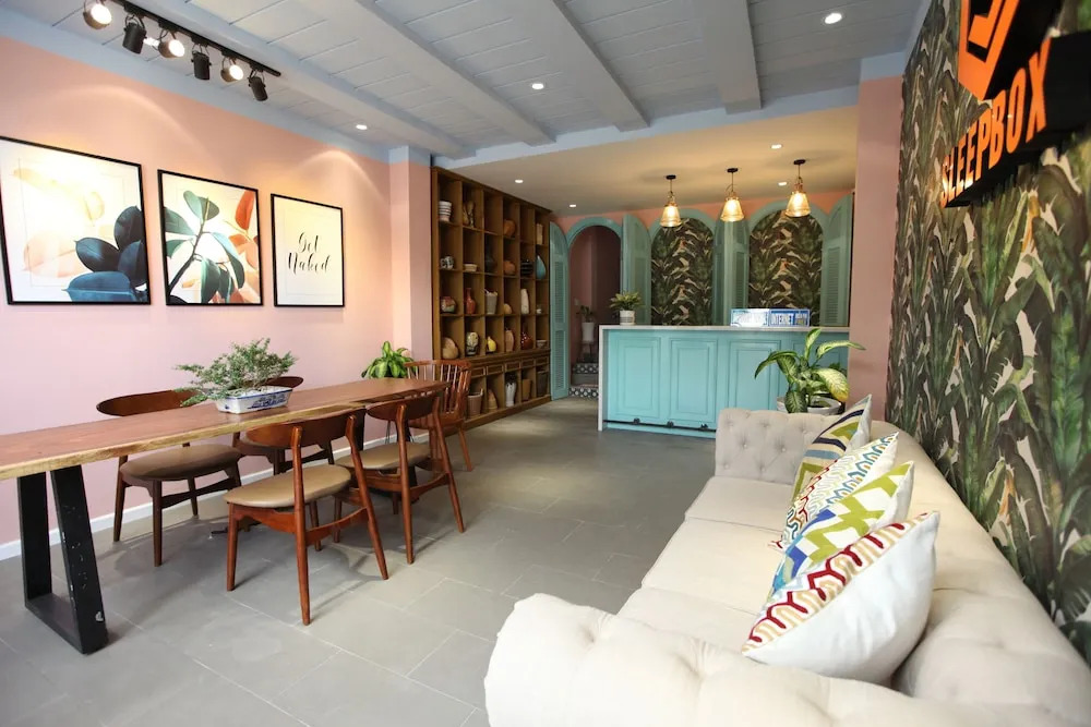 Sleep Box Hostel Phú Quốc