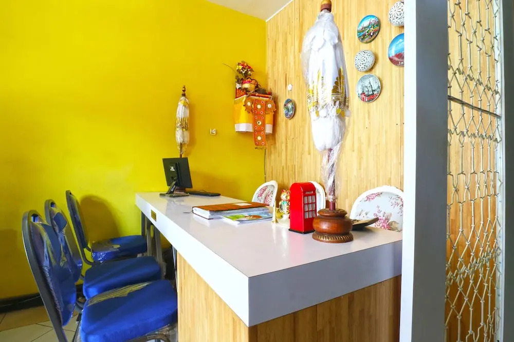 Raja Rani Hostel