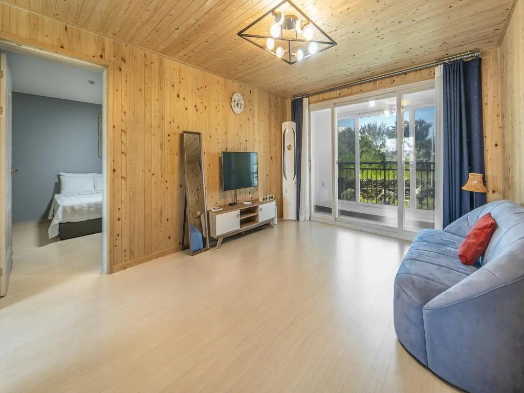 Jeju Timberhouse Pension