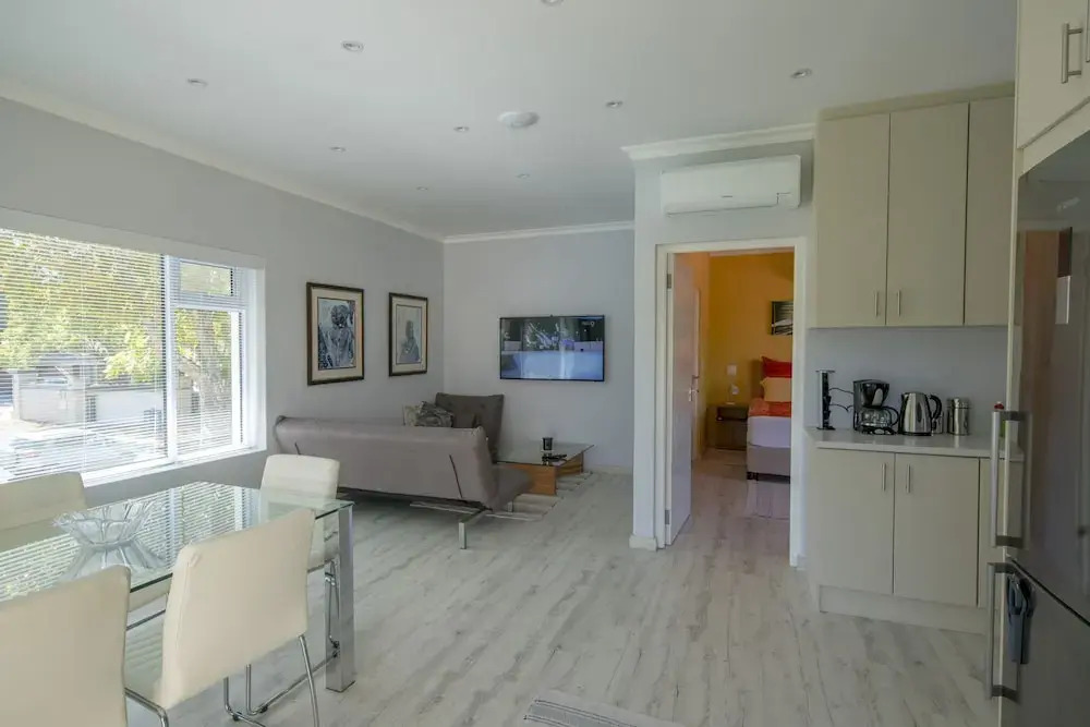 Superior 4-star-apartment Graded by Aa and Tgcsa Close to Constantia Wineroute