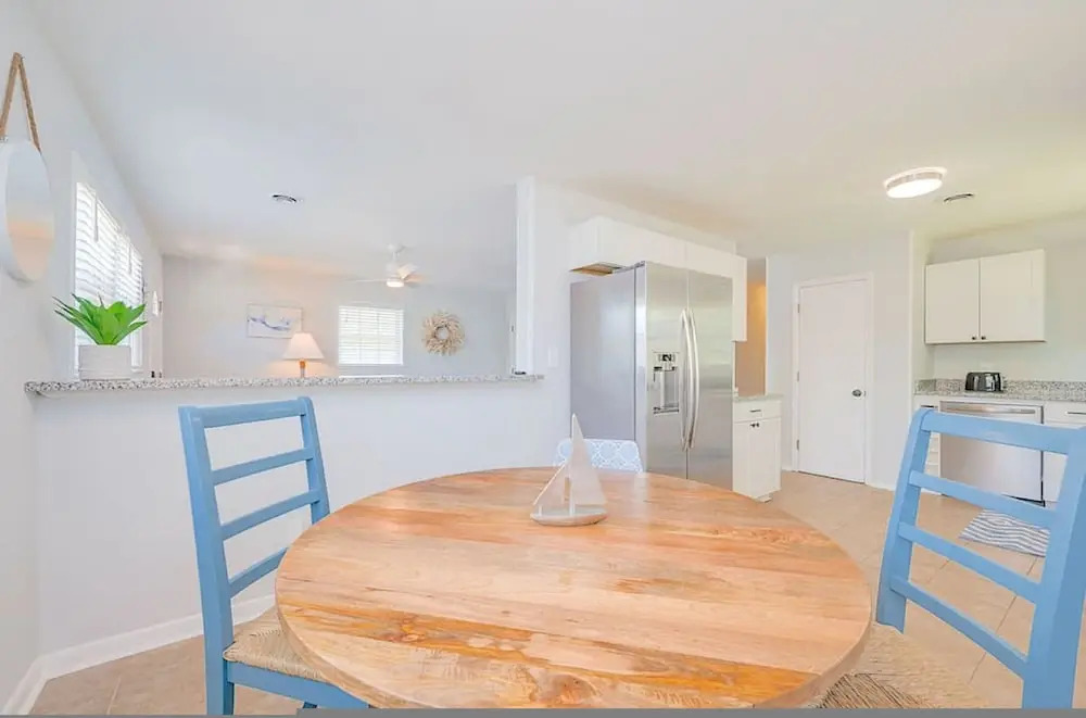 Buckroe Bungalow Escape to the Beach 2mins Away