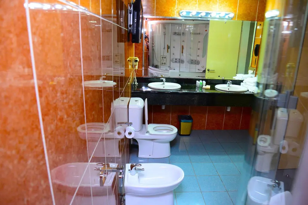 Golden Royale Hotel
