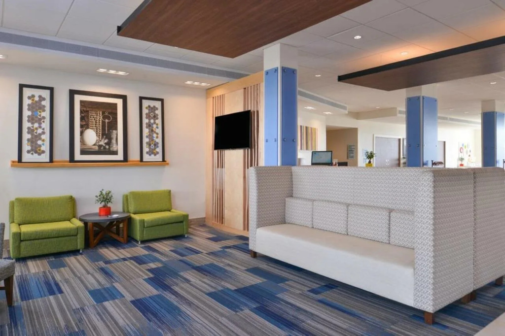 Holiday Inn Express & Suites - Ruskin by IHG