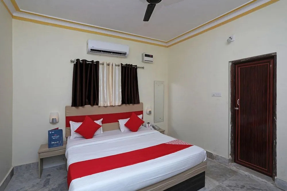 OYO 23382 Sai Gourav Residence