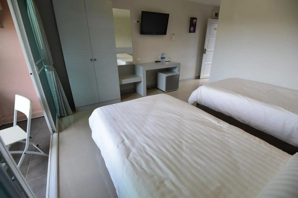 Rose Villa Resort