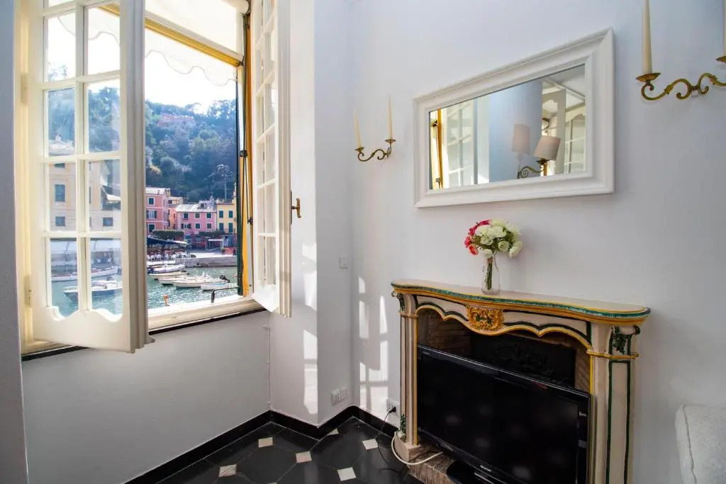 Royal by PortofinoHomes
