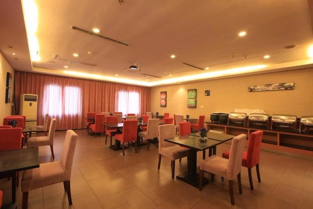 Ejon Kins Hotel
