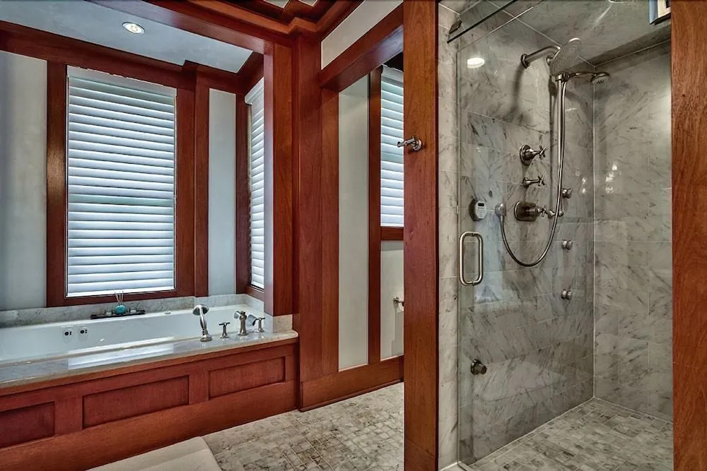 OLYMPIA CORAL SUITE 3 Bedroom Holiday Home by Five Star Properties