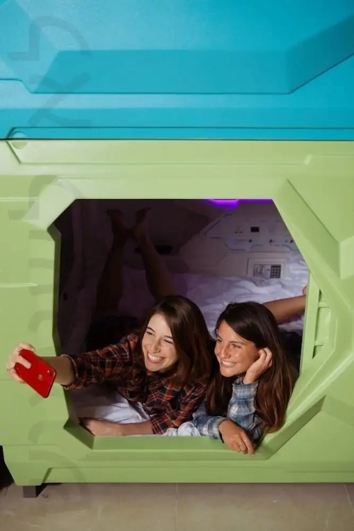 Capsule Inn