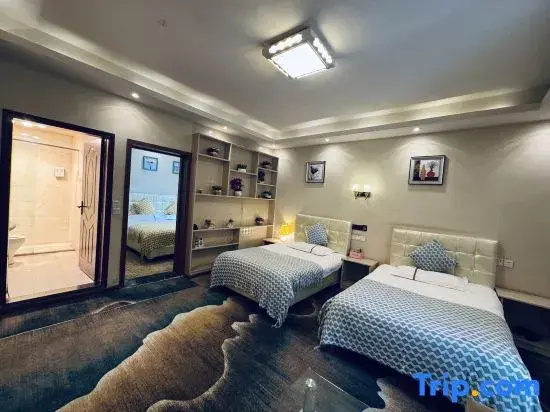 Yajiang Zhangyu Business Hotel