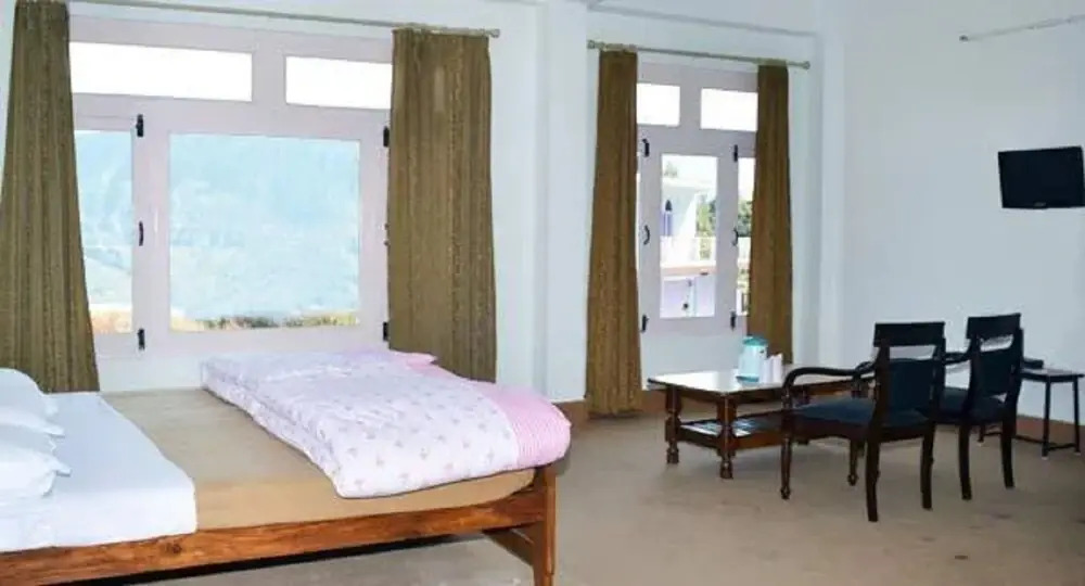 Goroomgo Bilju Inn Munsiyari