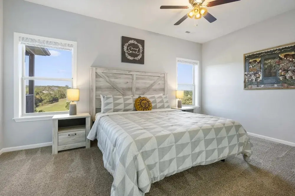 Stonebridge Escape Sleeps 8!