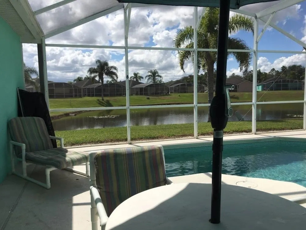 Executive 4 Bed/3 Bath/private Pool Near Disney 4 Bedroom Home