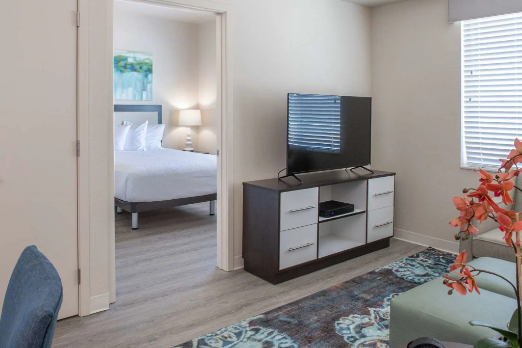 Soka Suites Dallas - Las Colinas
